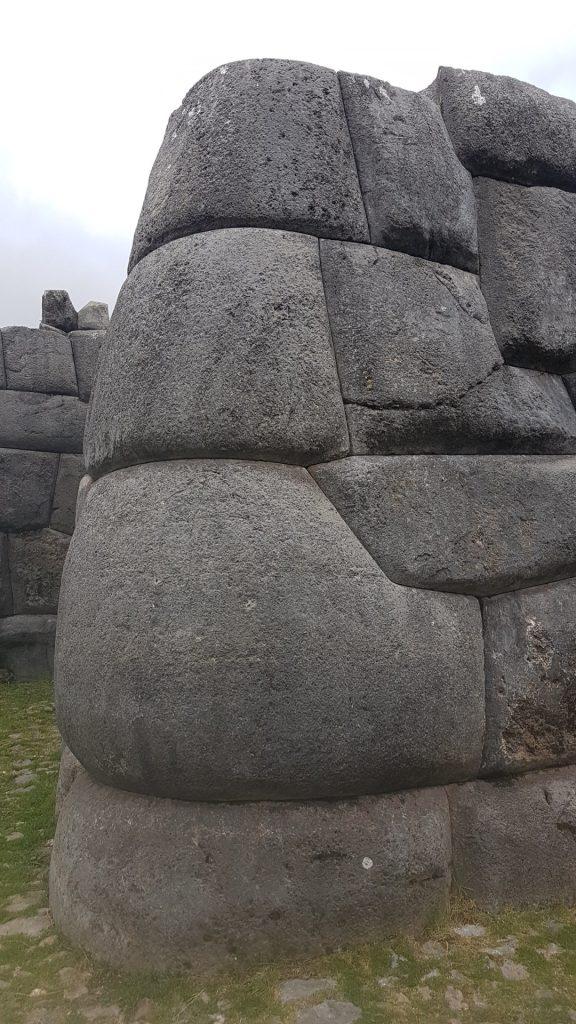 Perfectly rounded and fitted corner stones at Sacsayhuamán